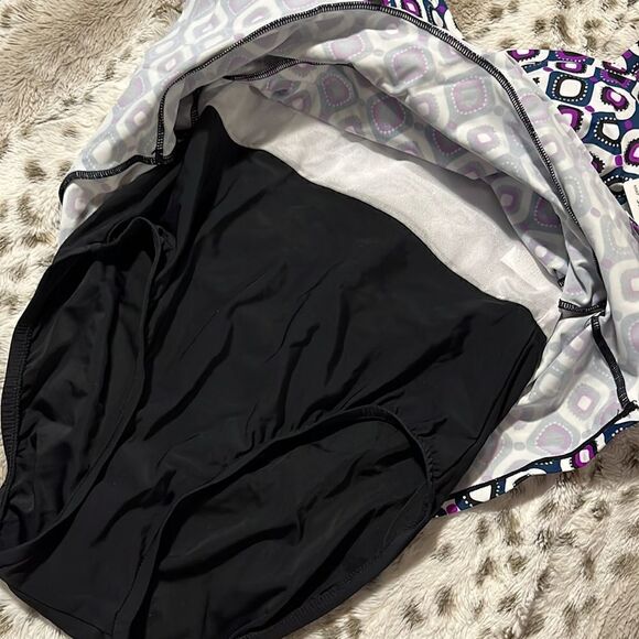 Swim Solutions Women's Jewels Printed Tiered Tummy Control One-Piece Swimsuit - Picture 5 of 13